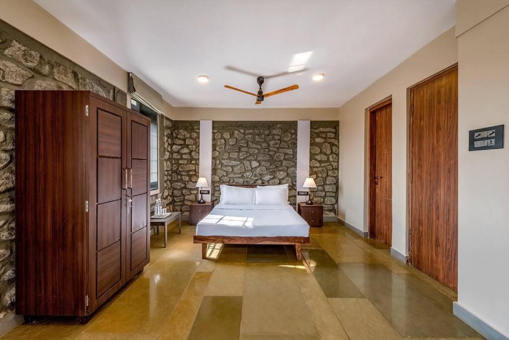 Stone Mansion By Phoenix Stays Igatpuri Exterior foto