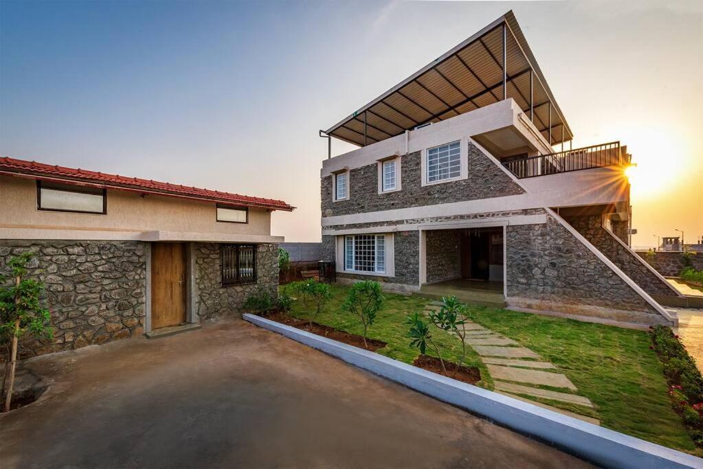 Stone Mansion By Phoenix Stays Igatpuri Exterior foto